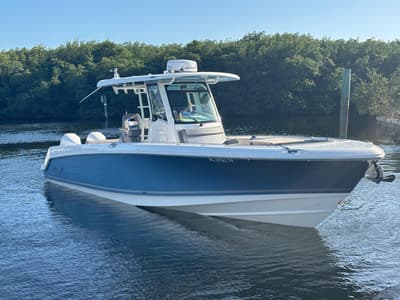 BOATZON | Boston Whaler 33 OUTRAGE 2022