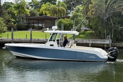 BOATZON | Boston Whaler 330 Outrage 2016