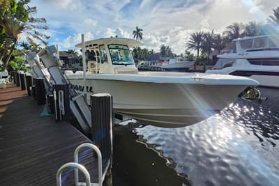BOATZON | Boston Whaler 330 Outrage 2017 BOATZON | Boston Whaler 330 Outrage 2017