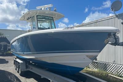 BOATZON | Boston Whaler 330 Outrage 2018