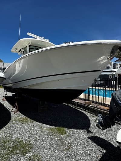 BOATZON | Boston Whaler 330 Outrage 2019