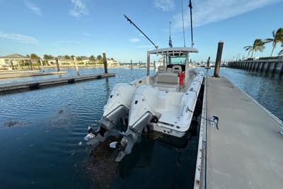 BOATZON | Boston Whaler 330 Outrage 2020