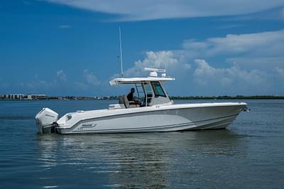 BOATZON | Boston Whaler 330 Outrage 2020