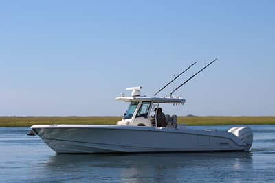 BOATZON | Boston Whaler 330 Outrage 2021