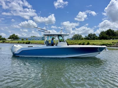 BOATZON | Boston Whaler 330 OUTRAGE 2023