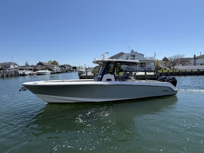 BOATZON | Boston Whaler 330 OUTRAGE 2024