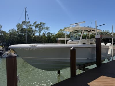 BOATZON | Boston Whaler 330 OUTRAGE 2024