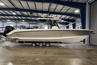 BOATZON | Boston Whaler 330 Outrage 2025