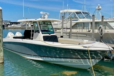 BOATZON | Boston Whaler 330 Outrage 2025