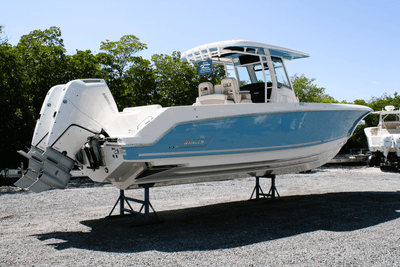 BOATZON | Boston Whaler 330 Outrage 2026