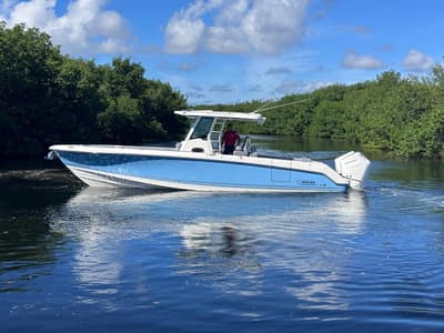BOATZON | Boston Whaler 330 Outrage 2026 BOATZON | Boston Whaler 330 Outrage 2026