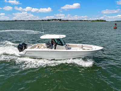 BOATZON | Boston Whaler 330 Outrage 2026 BOATZON | Boston Whaler 330 Outrage 2026