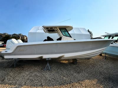 BOATZON | Boston Whaler 330 Outrage 2027