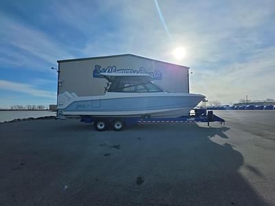 BOATZON | Boston Whaler 330 Vantage 2025