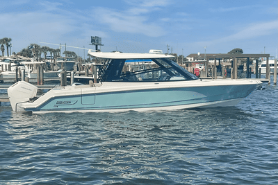 BOATZON | Boston Whaler 330 Vantage 2026