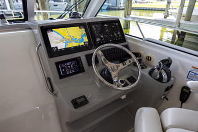 BOATZON | Boston Whaler 345 CONQUEST 2017 BOATZON | Boston Whaler 345 CONQUEST 2017