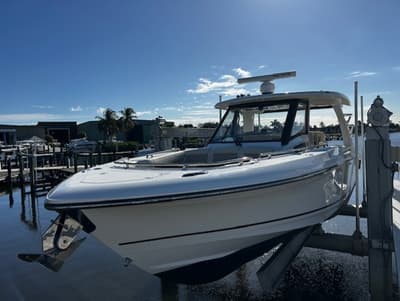 BOATZON | Boston Whaler 350 EX 2021