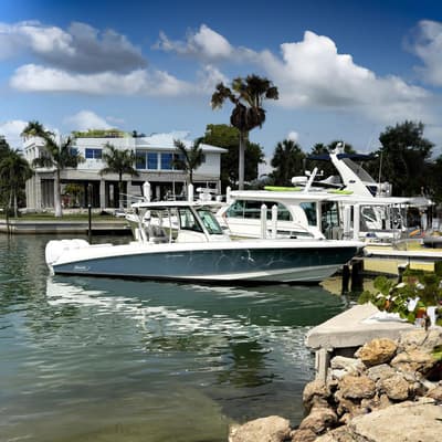 BOATZON | Boston Whaler 350 Outrage 2014