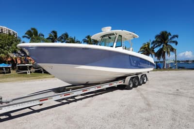 BOATZON | Boston Whaler 350 Outrage 2014