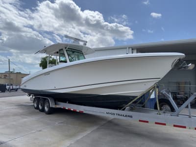 BOATZON | Boston Whaler 350 Outrage 2016