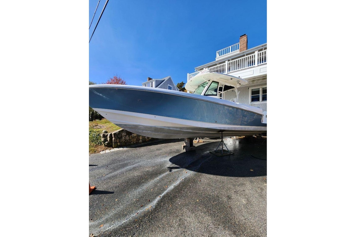 2017 Boston Whaler 350 Outrage - Sold Boat