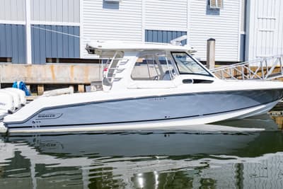 BOATZON | Boston Whaler 350 Realm 2019