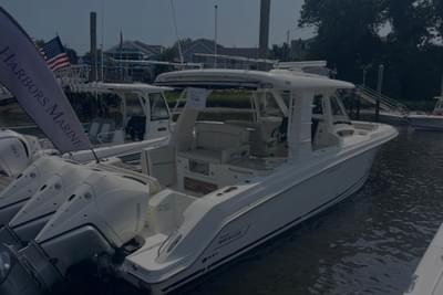 BOATZON | Boston Whaler 350 Realm 2020