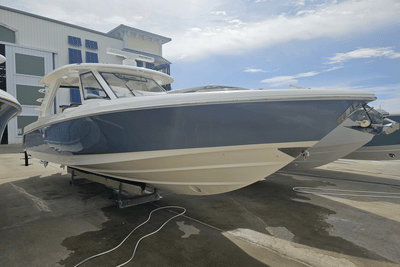 BOATZON | Boston Whaler 350 REALM 2020 BOATZON | Boston Whaler 350 REALM 2020