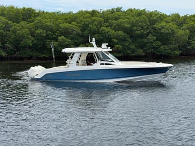 BOATZON | Boston Whaler 350 REALM 2022 BOATZON | Boston Whaler 350 REALM 2022