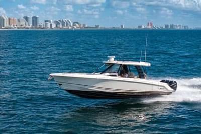 BOATZON | Boston Whaler 350 Realm 2023 BOATZON | Boston Whaler 350 Realm 2023