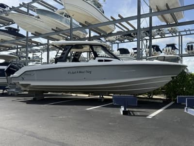 BOATZON | Boston Whaler 350 REALM 2023