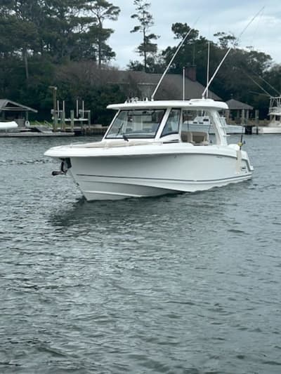 BOATZON | Boston Whaler 350 Realm 2024