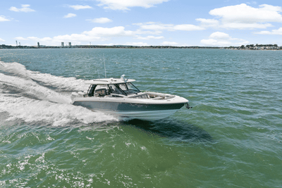 BOATZON | Boston Whaler 350 Realm 2025 BOATZON | Boston Whaler 350 Realm 2025