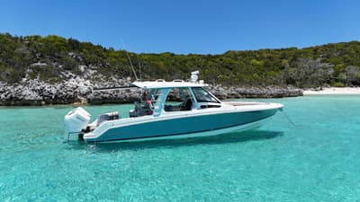 BOATZON | Boston Whaler 350 REALM 2025