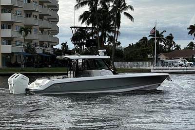 BOATZON | Boston Whaler 360 Outrage 2023 BOATZON | Boston Whaler 360 Outrage 2023
