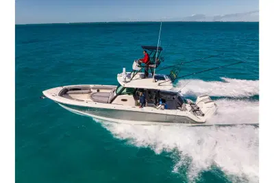 BOATZON | Boston Whaler 360 Outrage 2026