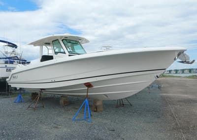 BOATZON | Boston Whaler 360 Outrage 2026