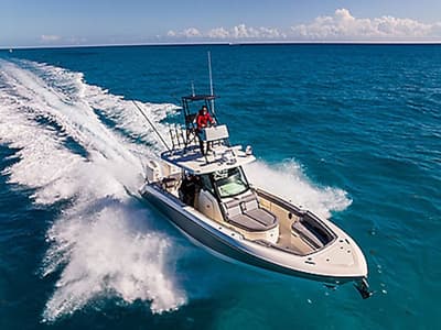 BOATZON | Boston Whaler 360 Outrage 2026