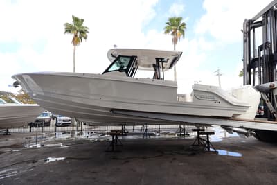 BOATZON | Boston Whaler 360 Outrage 2026