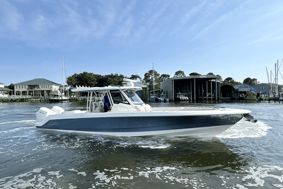 BOATZON | Boston Whaler 360 Outrage 2026 BOATZON | Boston Whaler 360 Outrage 2026