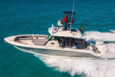 BOATZON | Boston Whaler 360 Outrage 2027