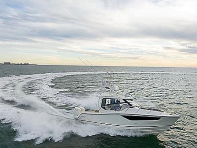 BOATZON | Boston Whaler 365 Conquest 2025