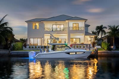 BOATZON | Boston Whaler 365 Conquest 2027 BOATZON | Boston Whaler 365 Conquest 2027