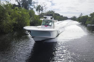 BOATZON | Boston Whaler 370 Outrage 2012