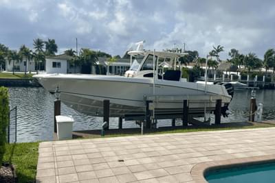 BOATZON | Boston Whaler 370 Outrage 2012