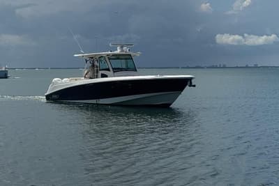 BOATZON | Boston Whaler 370 Outrage 2017