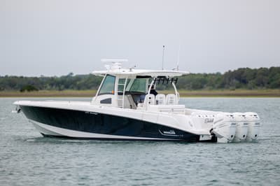 BOATZON | Boston Whaler 370 Outrage 2017 BOATZON | Boston Whaler 370 Outrage 2017