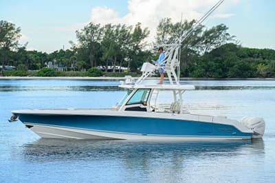 BOATZON | Boston Whaler 380 Outrage 2018