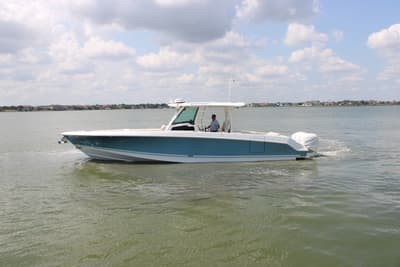 BOATZON | Boston Whaler 380 OUTRAGE 2018