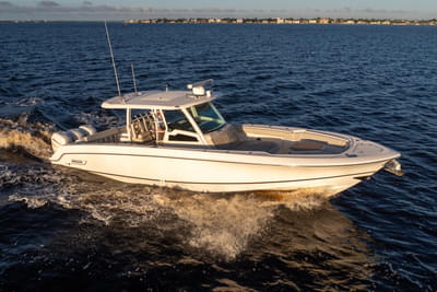 BOATZON | Boston Whaler 380 Outrage 2019